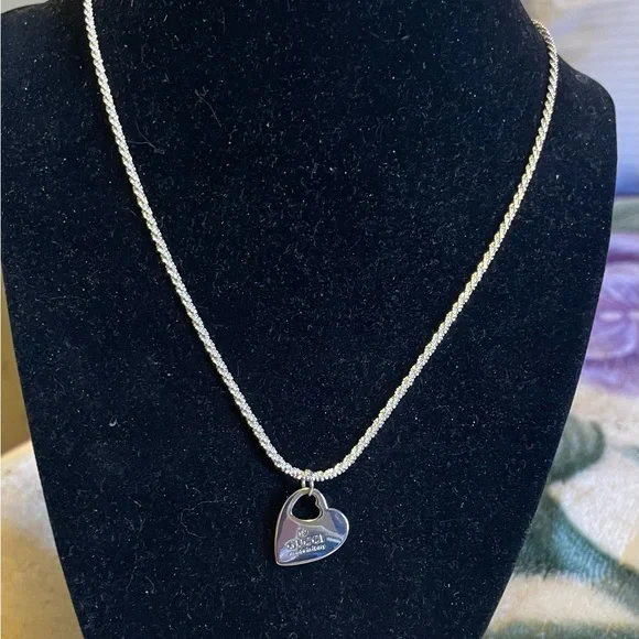 Gucci Polished Silver Heart Logo Necklace on 22 inch chain. NWOT - Picture 6 of 6